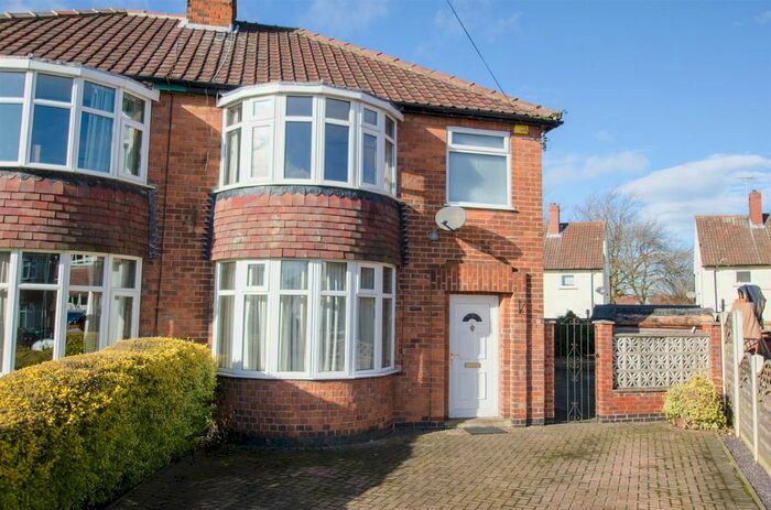 3 Bedroom Property To Rent In Stirling Grove, York, YO10