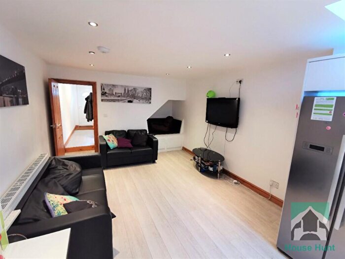 7 Bedroom Terraced House To Rent In Luton Road, Birmingham, B29