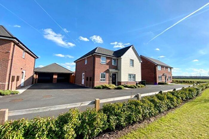 4 Bedroom Property To Rent In Kettleband Close, Nottingham, NG13