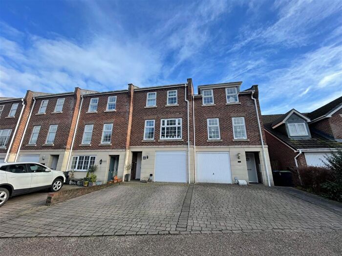 4 Bedroom Town House For Sale In West Farm, Waldridge Lane, Chester Le Street, DH2