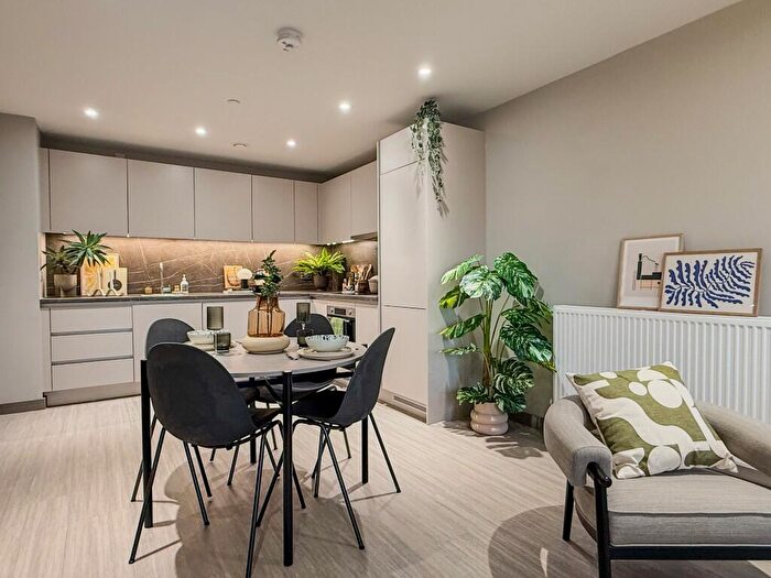 2 Bedroom Apartment To Rent In Candleriggs, Trongate, Glasgow, G1