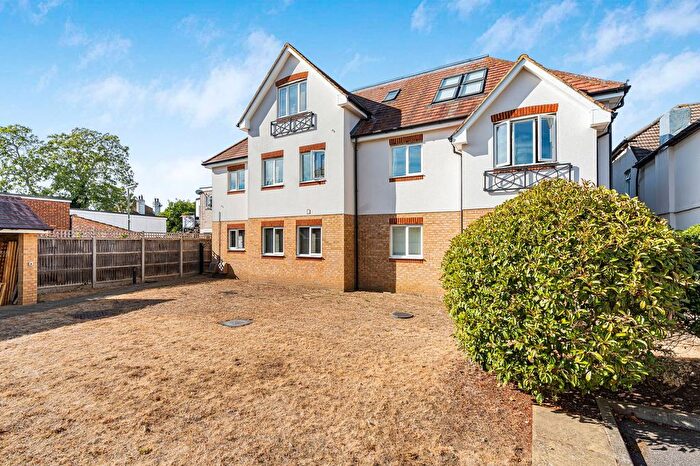 1 Bedroom Flat For Sale In Kingston Road, Staines-Upon-Thames, TW18