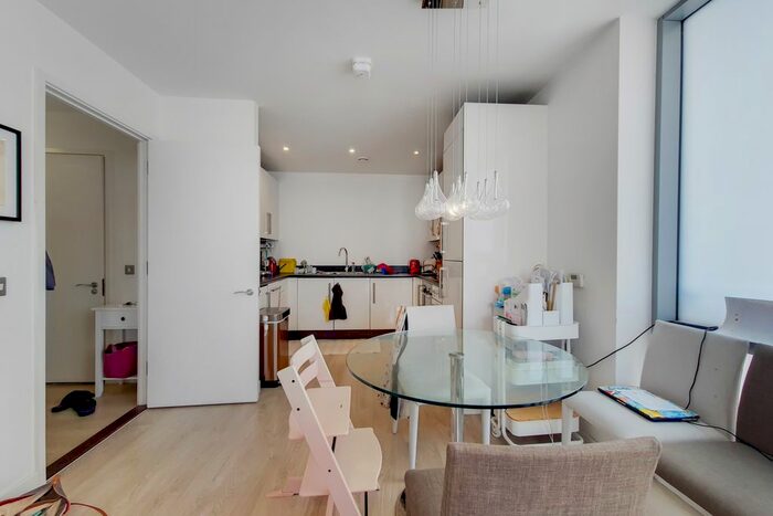 2 Bedroom Flat To Rent In Wise Road, Stratford, London, E15