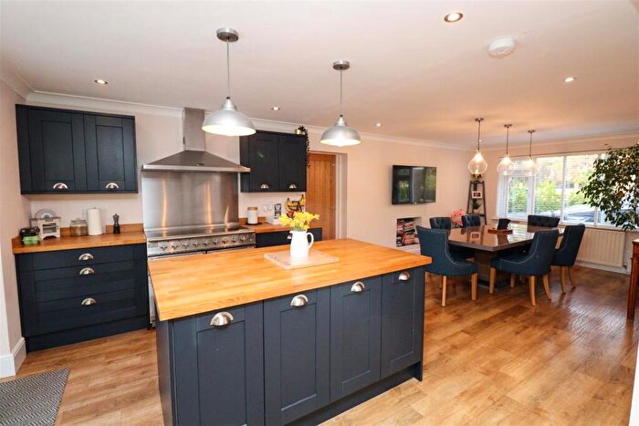 4 Bedroom Detached House For Sale In Tavistock Road, Fleet, GU51