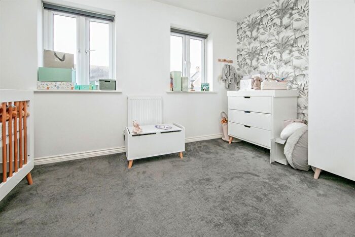 2 Bedroom Terraced House For Sale In Hampton Court Close, Colchester, CO2
