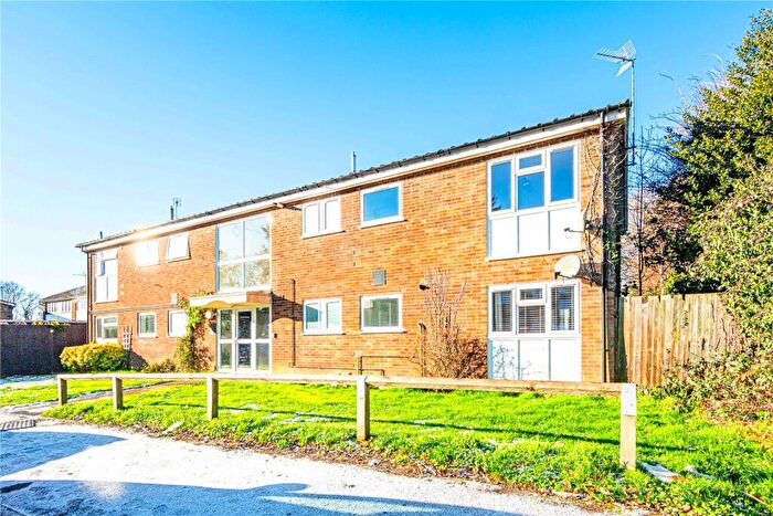 1 Bedroom Apartment For Sale In Plewes Close, Kensworth, Central Bedfordshire, LU6