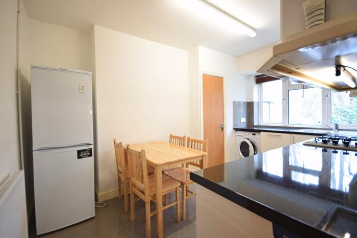 3 Bedroom Duplex To Rent In Merritt Road, Brockley, SE4