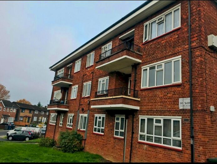Block Of Flats To Rent In Elmshurst Crescent, East Finchley, N2
