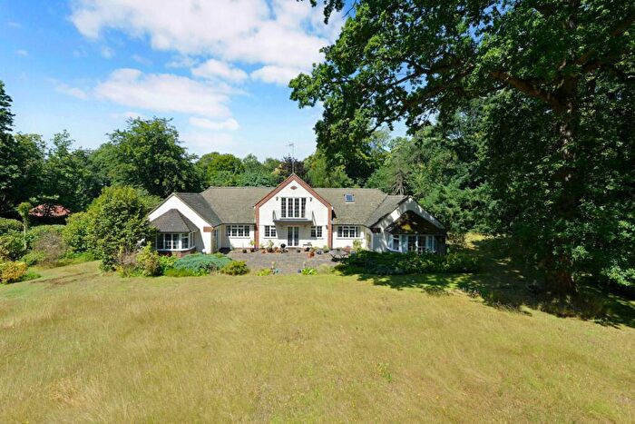 5 Bedroom Detached House For Sale In Hascombe Road, Godalming, Surrey, GU8