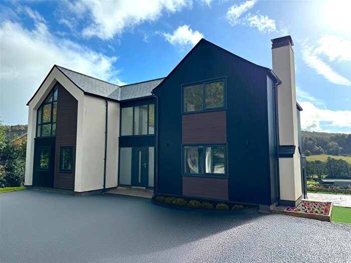 5 Bedroom Detached House For Sale In Kilnside, Porth-Y-Waen, Oswestry, SY10