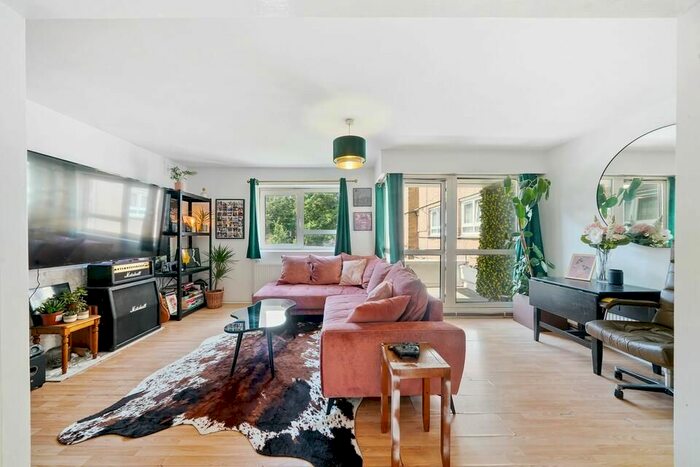 2 Bedroom Flat To Rent In Studley Road, London, SW4