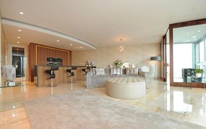 2 Bedroom Flat To Rent In The Tower, St George Wharf, Vauxhall, SW8
