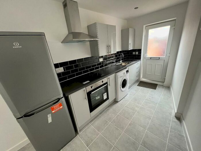 1 Bedroom Flat To Rent In Caludon Road, Coventry, CV2