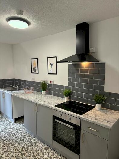 1 Bedroom Flat To Rent In Princess Royal Terrace, Scarborough, YO11