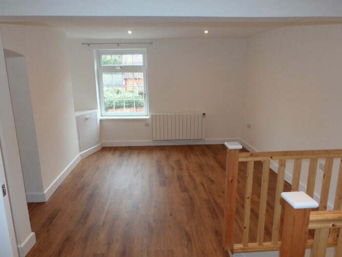 2 Bedroom Flat To Rent In Bingham Road, Radcliffe-on-Trent, NG12