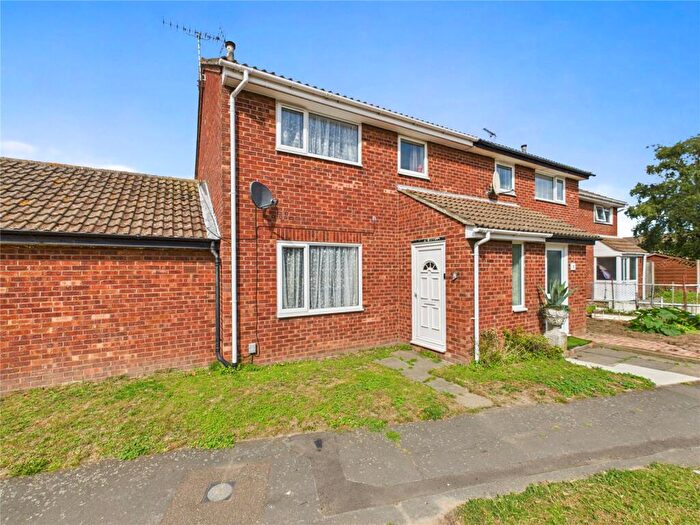 3 Bedroom Semi-Detached House For Sale In Wesel Avenue, Felixstowe, Suffolk, IP11