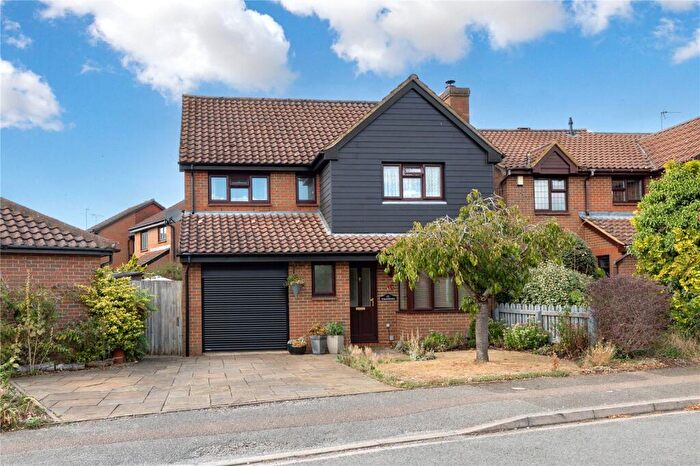 4 Bedroom Detached House For Sale In Russell Road, Toddington, Bedfordshire, LU5