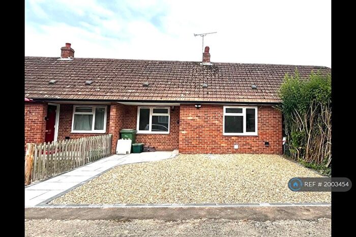 1 Bedroom Bungalow To Rent In Paradise Way, Reading, RG7