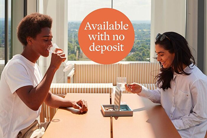 3 Bedroom Flat To Rent In Bale & Anchor, Apartment Bale House, Conington Road, London, SE13