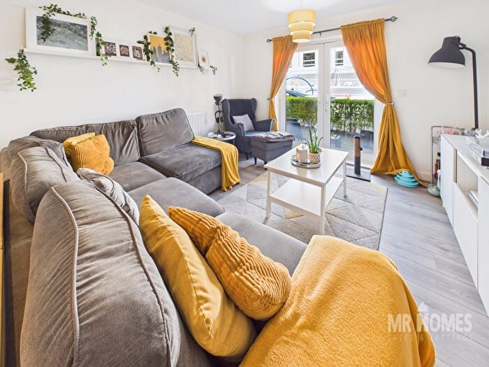 2 Bedroom Flat For Sale In Rhodri Morgan Way, Canton, Cardiff, CF11