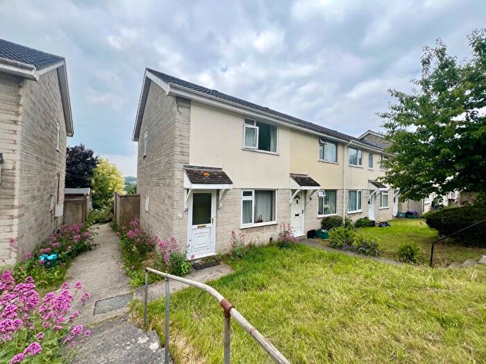 2 Bedroom End Of Terrace House To Rent In Stoneable Road, Radstock, BA3