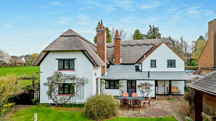 5 Bedroom Detached House For Sale In Manor Road, Towersey, Thame, Oxfordshire, OX9