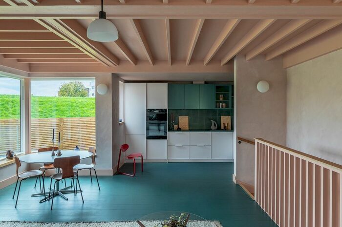 3 Bedroom Town House To Rent In Palace Road, London, SW2