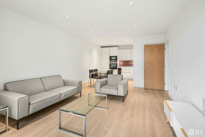 2 Bedroom Apartment To Rent In Skyline Apartments, London, N4