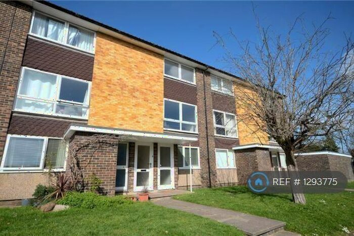 2 Bedroom Maisonette To Rent In Broadlands Court, Bracknell, RG42