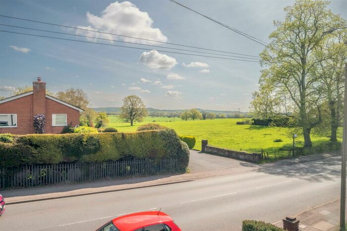 2 Bedroom Terraced House For Sale In Alcester Road, Studley, B80