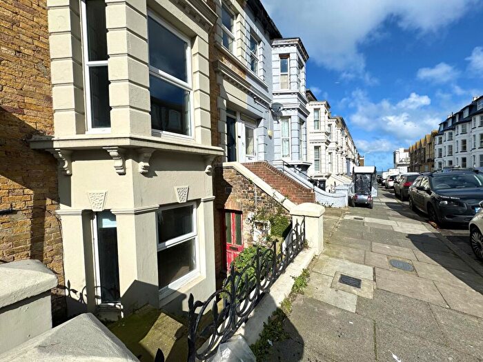 2 Bedroom Flat To Rent In Athelstan Road, Margate, CT9