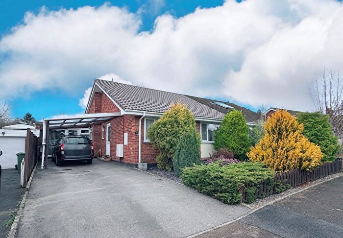 2 Bedroom Bungalow For Sale In Lancaster Drive, Lydney, GL15