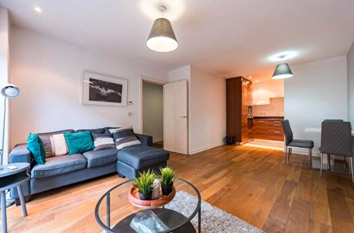 2 Bedroom Apartment To Rent In Forge Square, London, E14