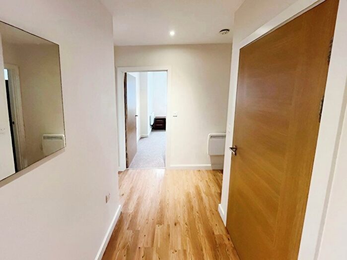 2 Bedroom Flat To Rent In Whitworth, Potato Wharf, M3