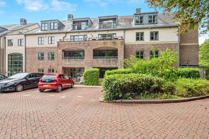 2 Bedroom Flat For Sale In Chestnut Road, Charlton Down, Dorchester, DT2