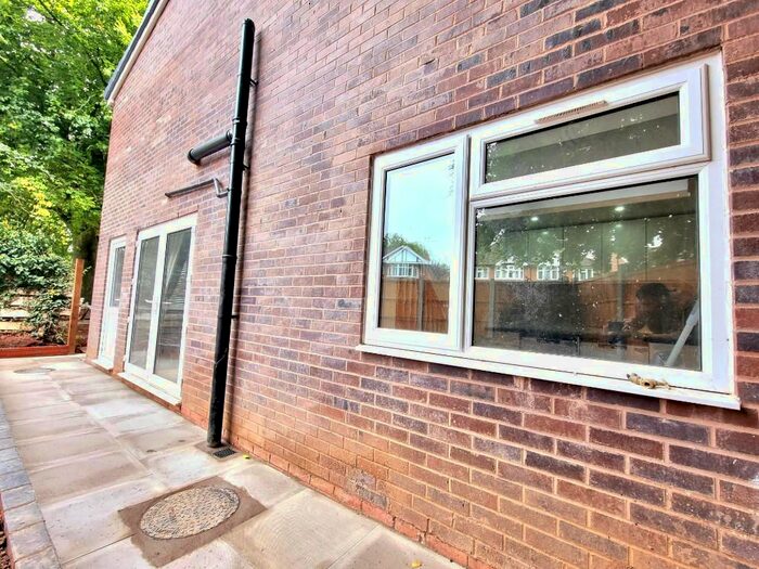 2 Bedroom Flat To Rent In Goodby Road, Moseley, Birmingham, B13