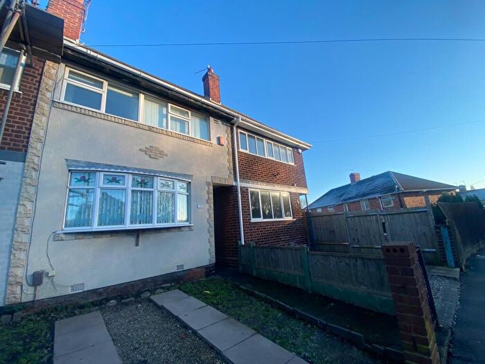 3 Bedroom House To Rent In Small Street, West Bromwich, Birmingham., B71