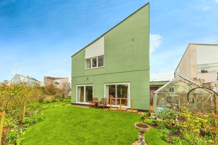 4 Bedroom Link Detached House For Sale In Laurels Close, Habrough, Immingham, Lincolnshire, DN40