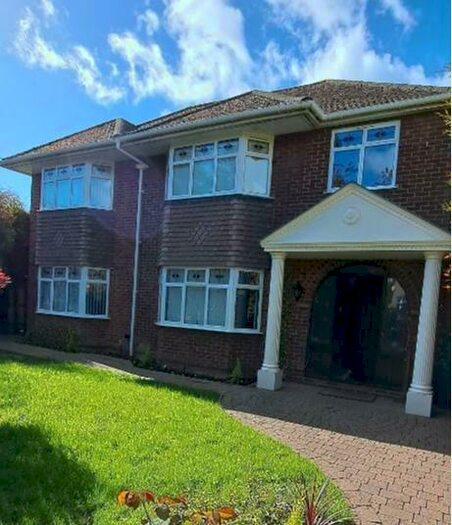 Studio To Rent In Marlborough Road, Slough, Berkshire, SL3