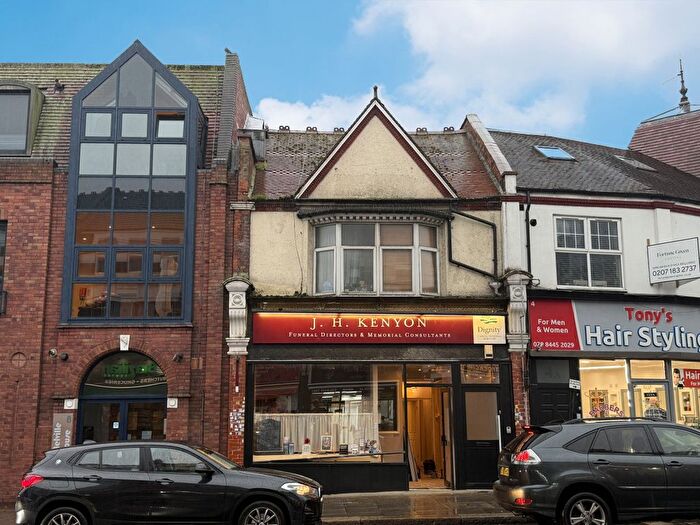 2 Bedroom Flat For Sale In Woodhouse Road, North Finchley, London, N12