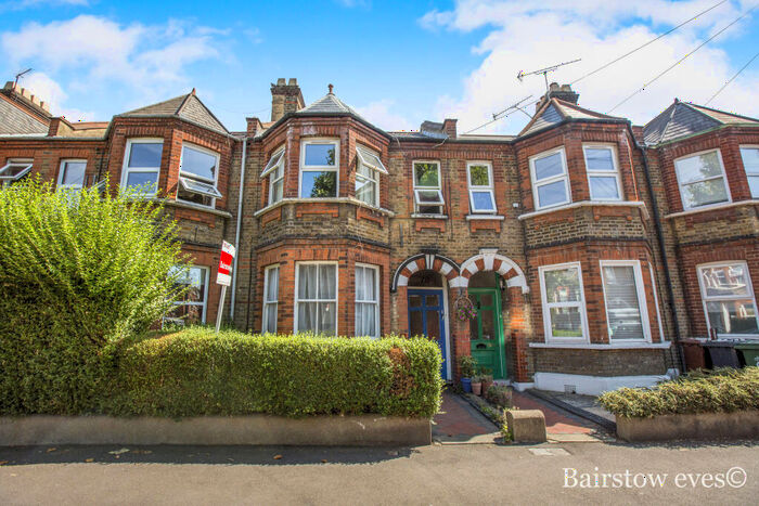 1 Bedroom Flat To Rent In Edward Road, Walthamstow, E17
