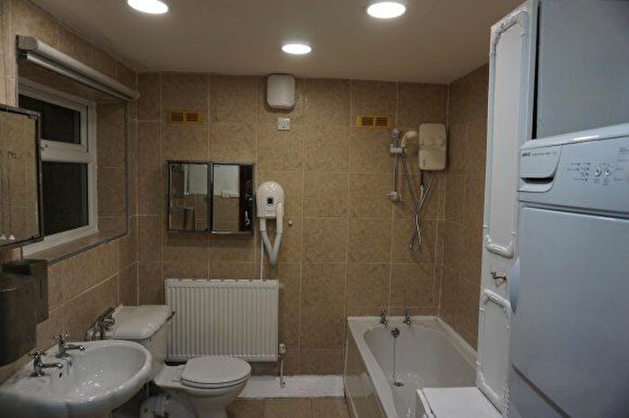 4 Bedroom Semi Detached House To Rent In Princes Road, Middlesbrough, Middlesbrough, TS1