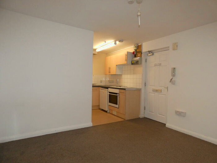 Studio To Rent In London Road, PO2