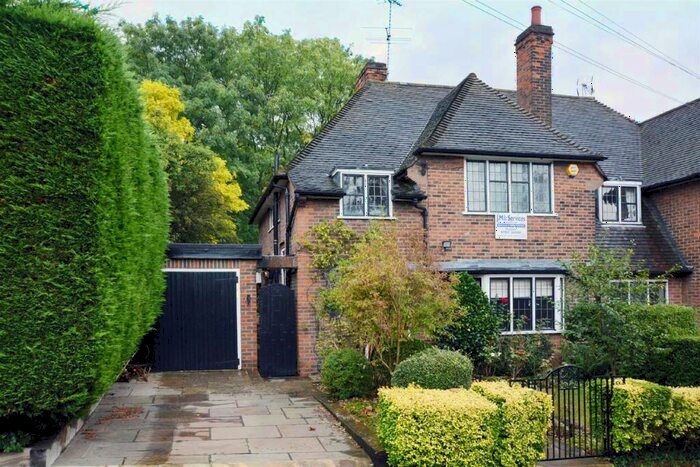 4 Bedroom Semi-Detached House To Rent In Blandford Close, Hampstead Garden Suburb, N2