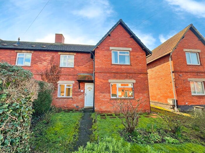 3 Bedroom Semi Detached House For Sale In Park Close, Street, BA16