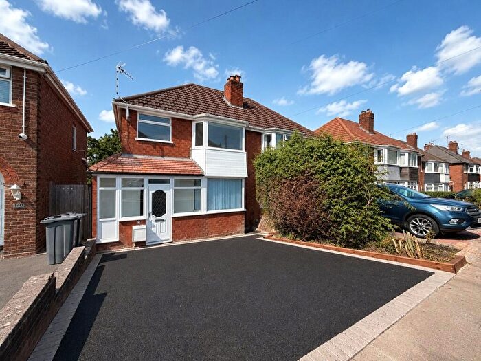 3 Bedroom Semi-Detached House For Sale In Green Acres Road, Birmingham, West Midlands, B38