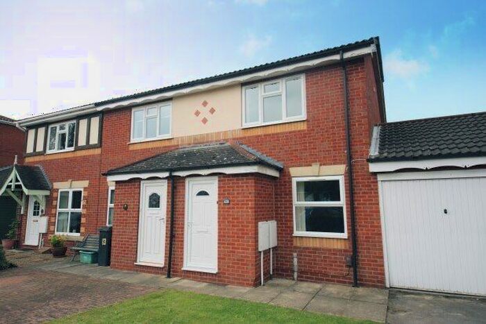 2 Bedroom Property To Rent In Millfield Gardens, York, YO26