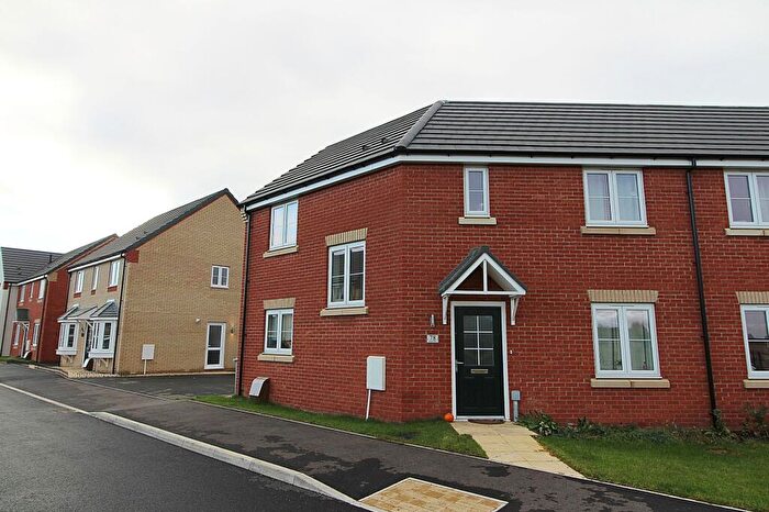 3 Bedroom Semi-Detached House To Rent In Harrier Way, Market Deeping, PE6