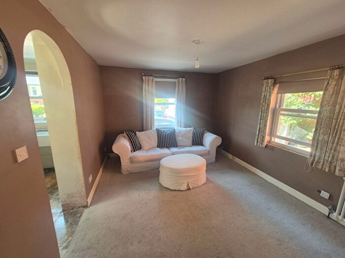 1 Bedroom Flat To Rent In Hendford Grove, Yeovil, BA20