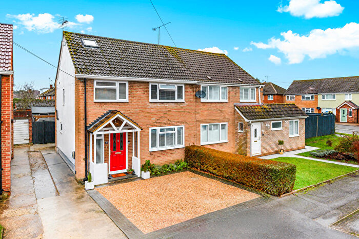 4 Bedroom Semi-Detached House For Sale In Old Windsor, SL4